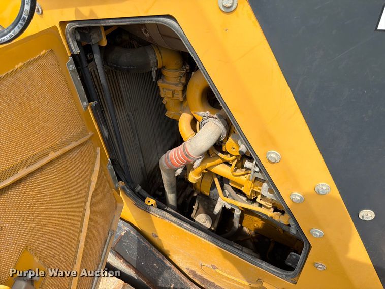 image for item YA4538 2021 John Deere 850L dozer