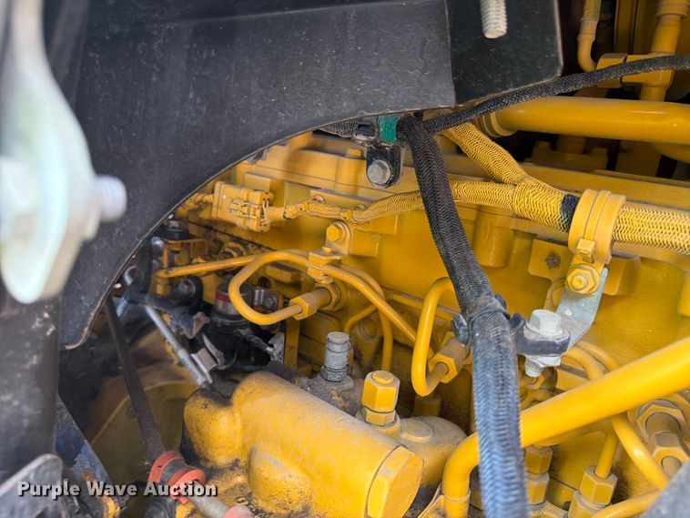 image for item YA4538 2021 John Deere 850L dozer