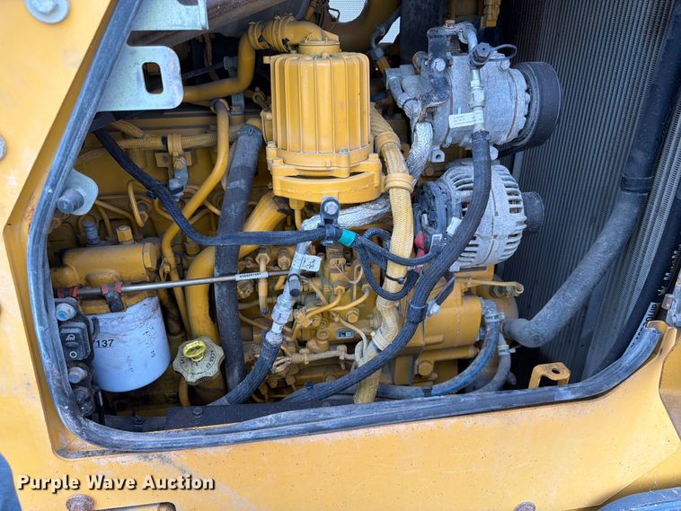 image for item YA4538 2021 John Deere 850L dozer
