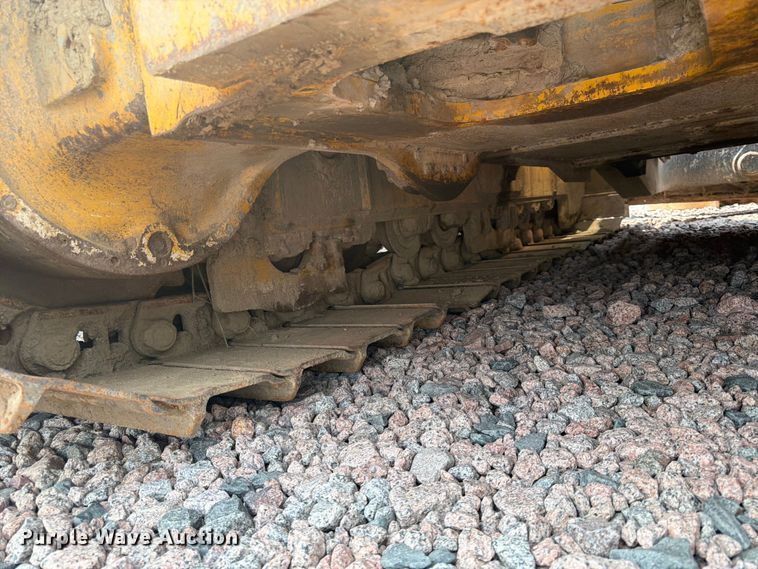 image for item YA4538 2021 John Deere 850L dozer