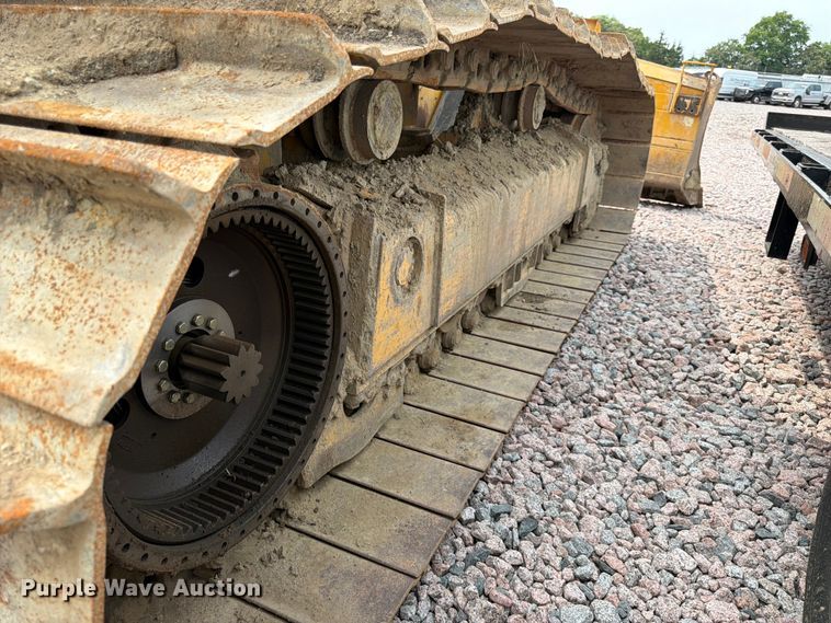 image for item YA4538 2021 John Deere 850L dozer