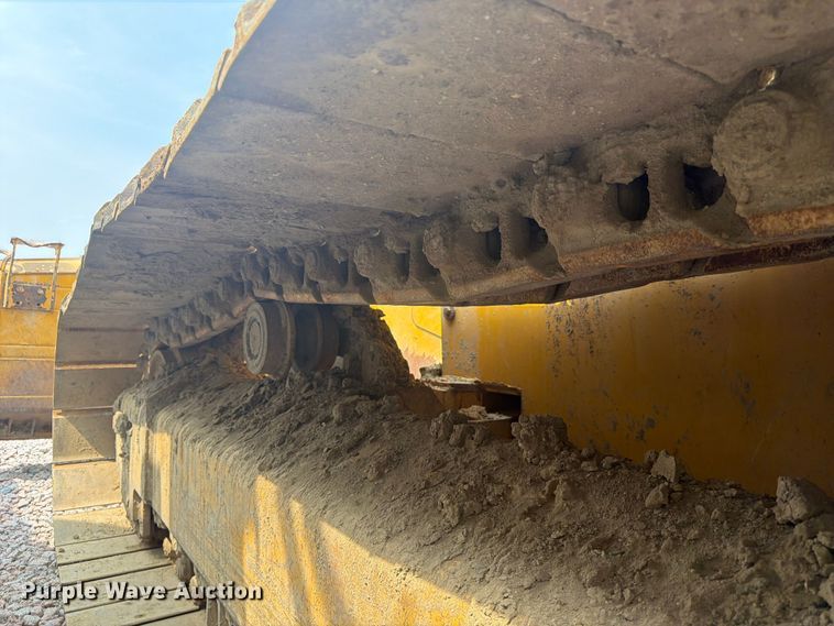 image for item YA4538 2021 John Deere 850L dozer