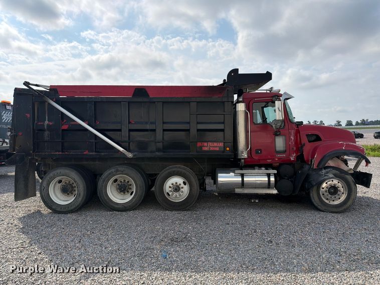 image for item YA4557 2007 Mack CV713 dump truck