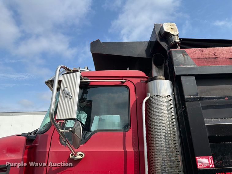 image for item YA4557 2007 Mack CV713 dump truck