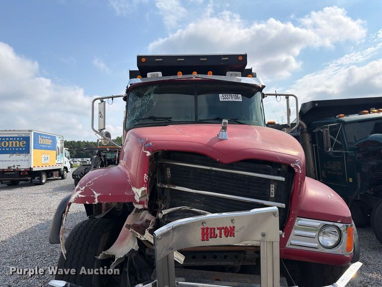 image for item YA4557 2007 Mack CV713 dump truck