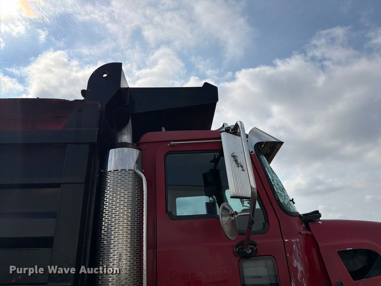 image for item YA4557 2007 Mack CV713 dump truck