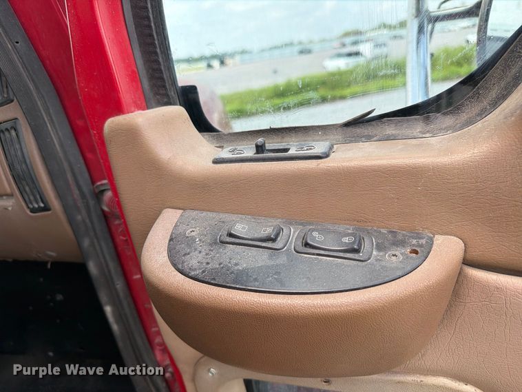 image for item YA4557 2007 Mack CV713 dump truck
