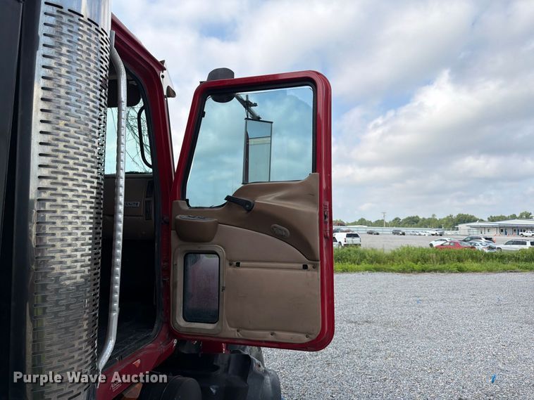 image for item YA4557 2007 Mack CV713 dump truck