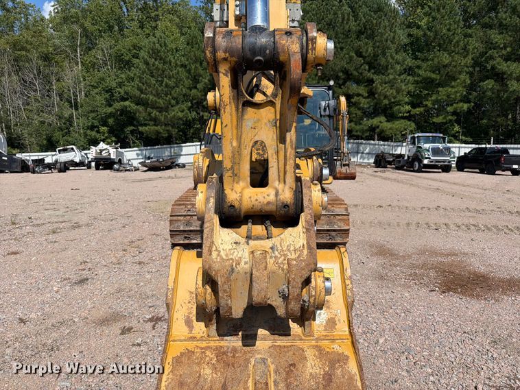 image for item YA4705 2019 Caterpillar 320 excavator