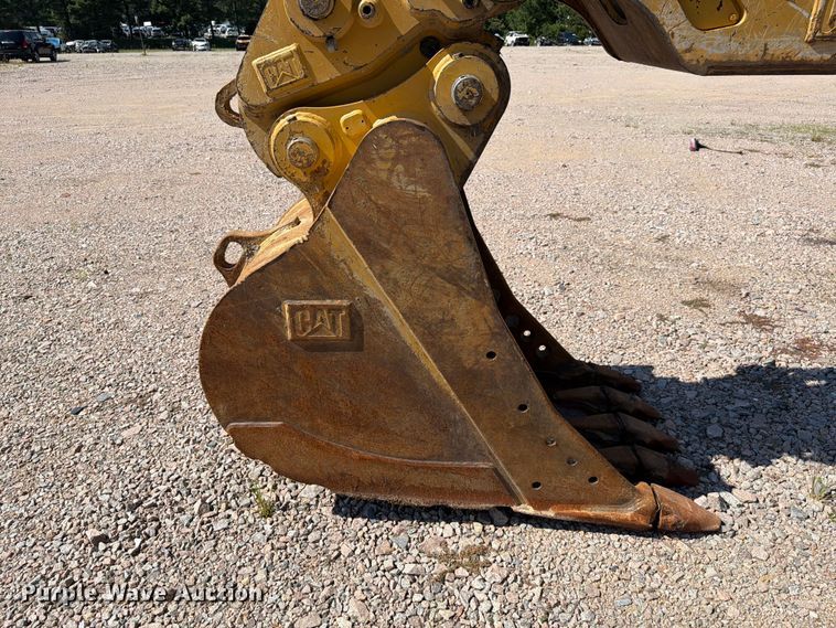 image for item YA4705 2019 Caterpillar 320 excavator