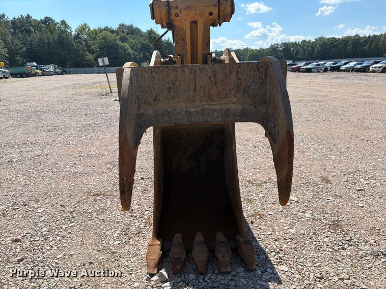 image for item YA4705 2019 Caterpillar 320 excavator