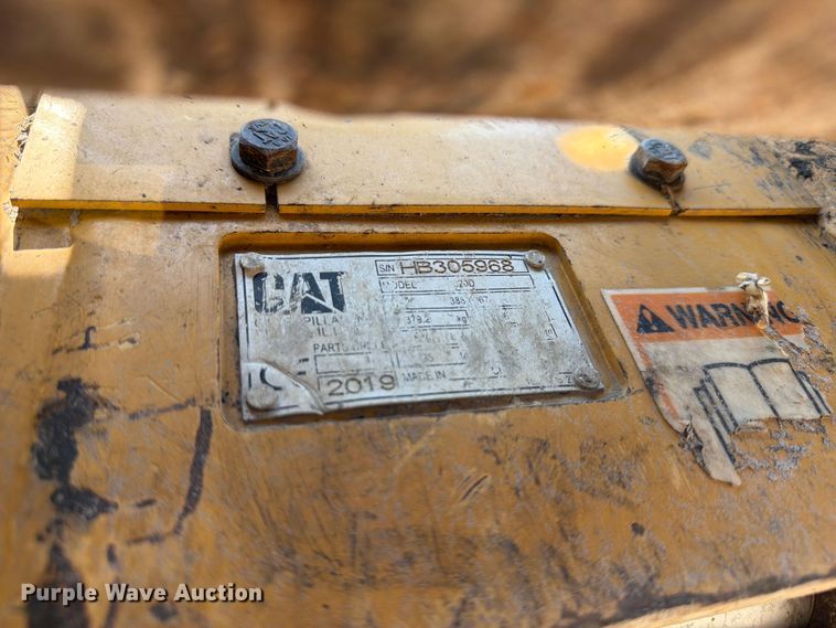 image for item YA4705 2019 Caterpillar 320 excavator