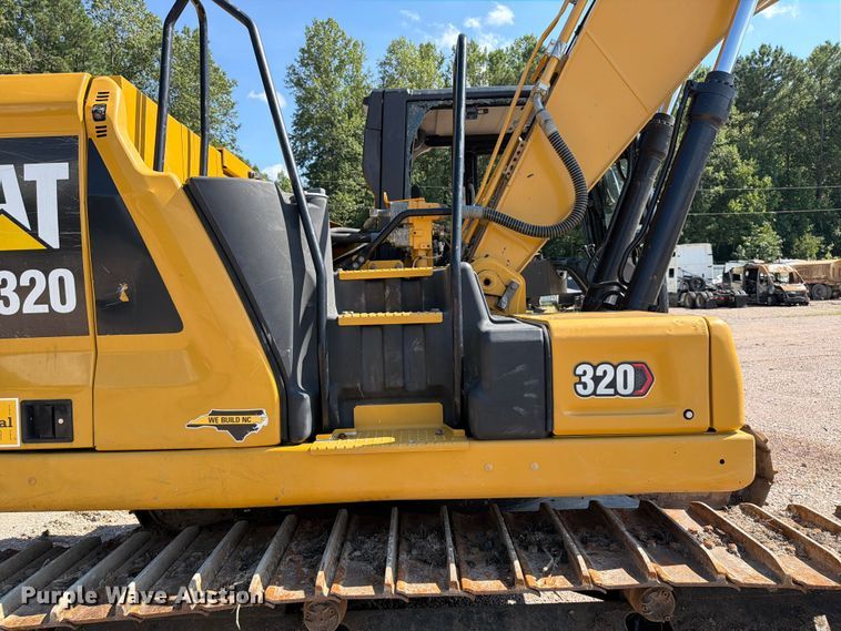 image for item YA4705 2019 Caterpillar 320 excavator