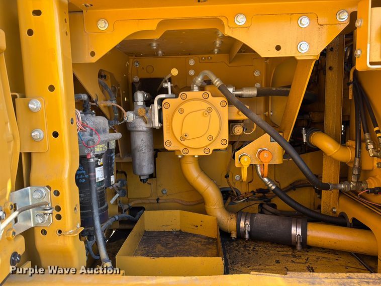 image for item YA4705 2019 Caterpillar 320 excavator