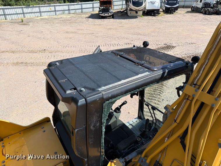 image for item YA4705 2019 Caterpillar 320 excavator