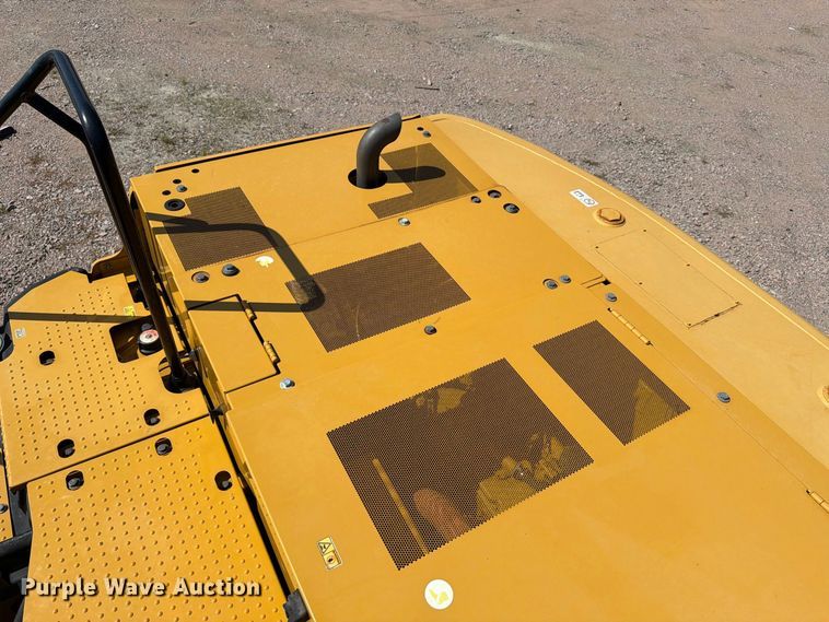 image for item YA4705 2019 Caterpillar 320 excavator