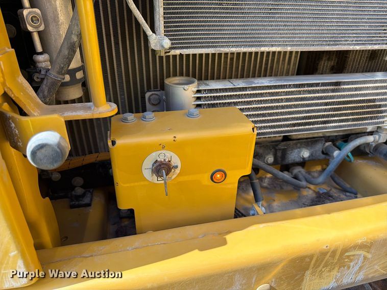 image for item YA4705 2019 Caterpillar 320 excavator