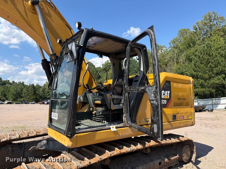 image for item YA4705 2019 Caterpillar 320 excavator