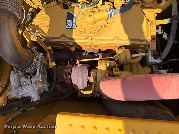 image for item YA4705 2019 Caterpillar 320 excavator