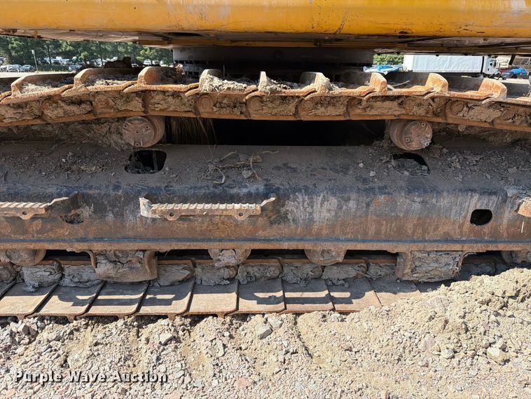 image for item YA4705 2019 Caterpillar 320 excavator