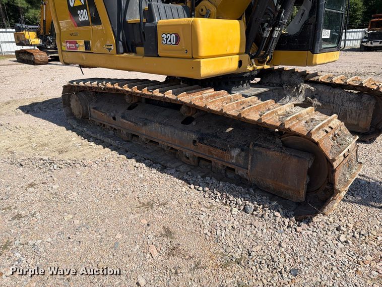 image for item YA4705 2019 Caterpillar 320 excavator