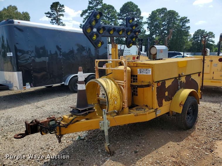 image for item YA4829 1998 Fenex F-101 KP manhole support trailer