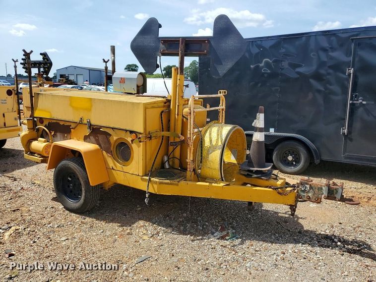image for item YA4829 1998 Fenex F-101 KP manhole support trailer