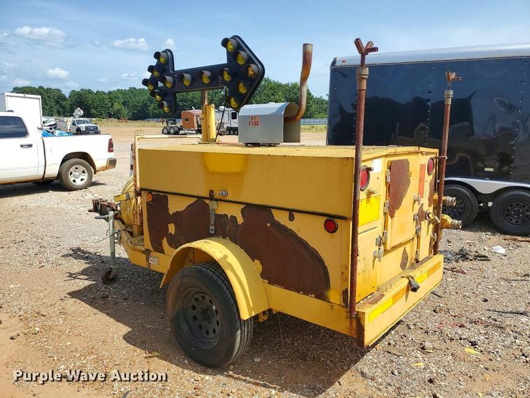 image for item YA4829 1998 Fenex F-101 KP manhole support trailer
