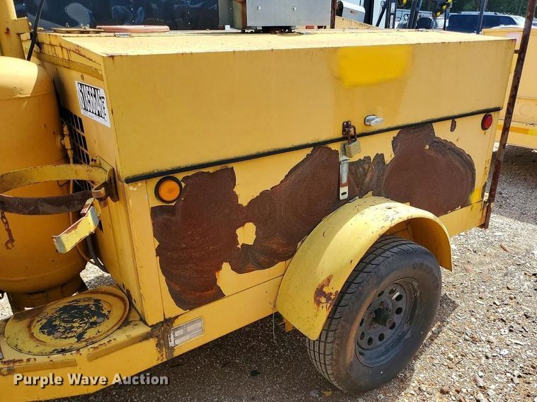 image for item YA4829 1998 Fenex F-101 KP manhole support trailer
