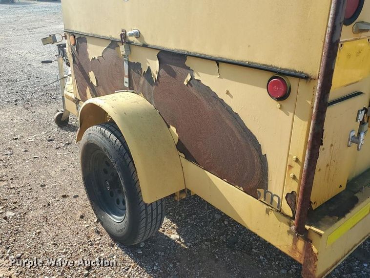 image for item YA4829 1998 Fenex F-101 KP manhole support trailer