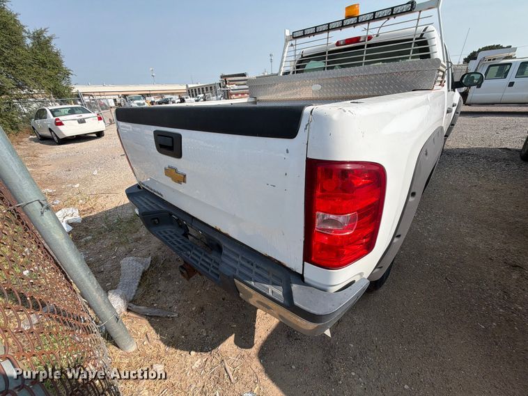 image for item EX4060 2007 Chevrolet Silverado 2500HD Crew Cab pickup truck