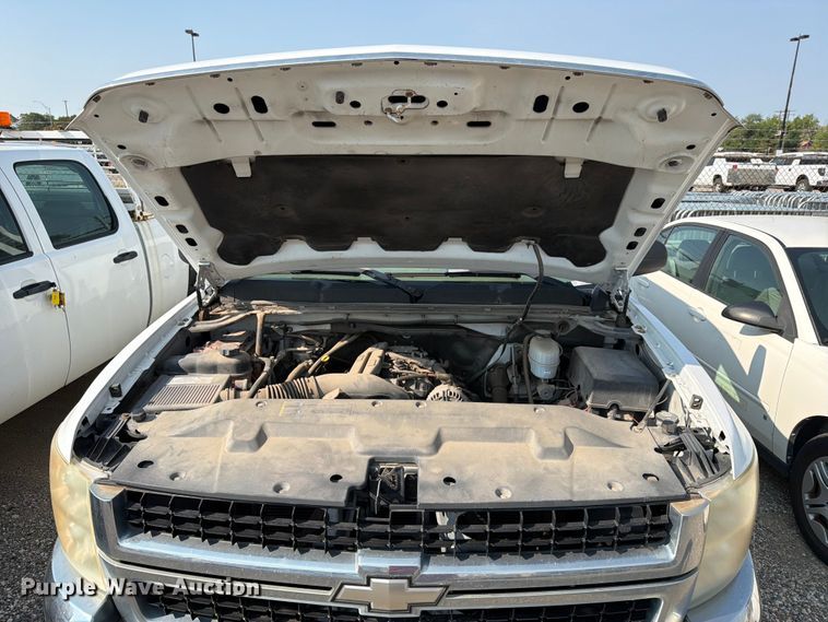 image for item EX4060 2007 Chevrolet Silverado 2500HD Crew Cab pickup truck