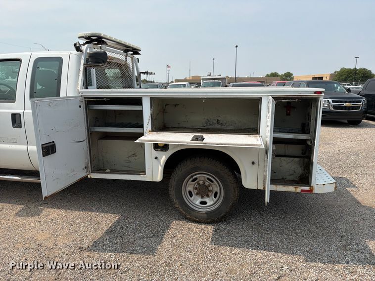 image for item EX4062 2014 Ford F250 Super Duty Ext. Cab utility bed pickup truck