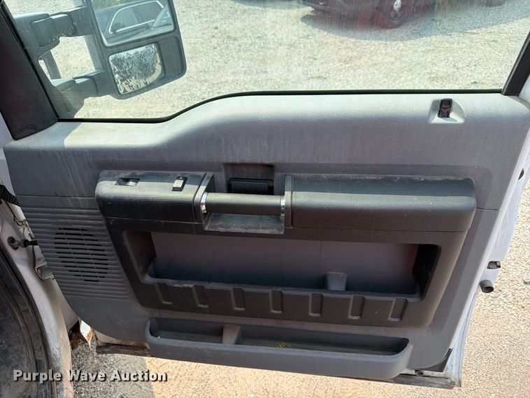 image for item EX4062 2014 Ford F250 Super Duty Ext. Cab utility bed pickup truck