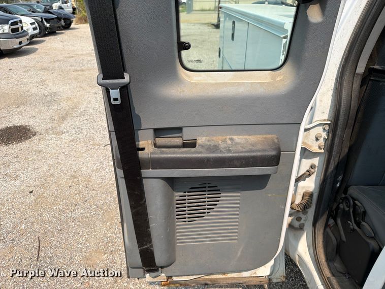 image for item EX4062 2014 Ford F250 Super Duty Ext. Cab utility bed pickup truck