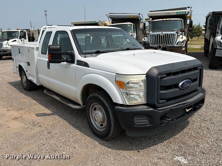 image for item EX4063 2015 Ford F250 Super Duty Ext. Cab utility bed pickup truck
