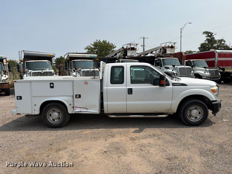 image for item EX4063 2015 Ford F250 Super Duty Ext. Cab utility bed pickup truck