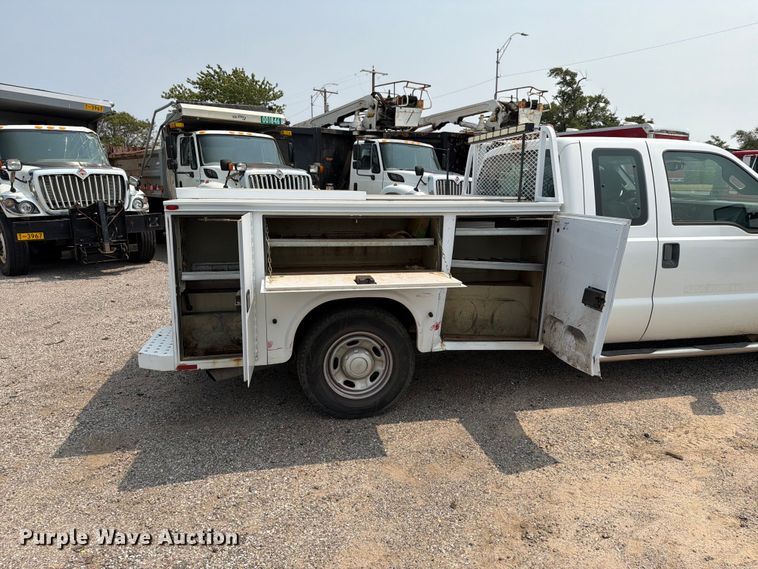 image for item EX4063 2015 Ford F250 Super Duty Ext. Cab utility bed pickup truck