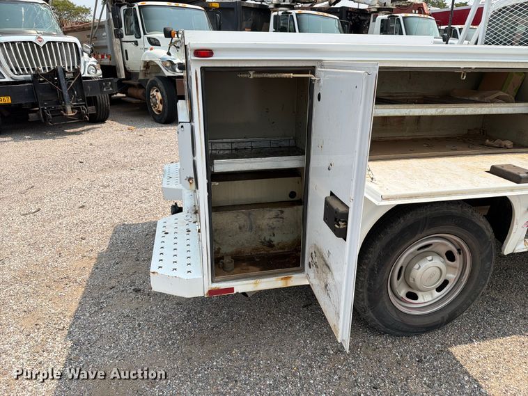 image for item EX4063 2015 Ford F250 Super Duty Ext. Cab utility bed pickup truck