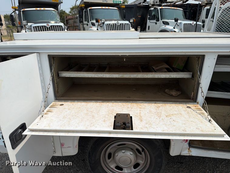 image for item EX4063 2015 Ford F250 Super Duty Ext. Cab utility bed pickup truck