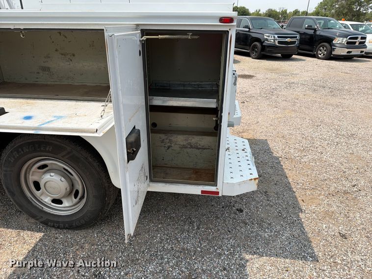 image for item EX4063 2015 Ford F250 Super Duty Ext. Cab utility bed pickup truck