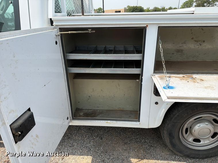 image for item EX4063 2015 Ford F250 Super Duty Ext. Cab utility bed pickup truck