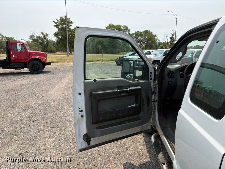 image for item EX4063 2015 Ford F250 Super Duty Ext. Cab utility bed pickup truck