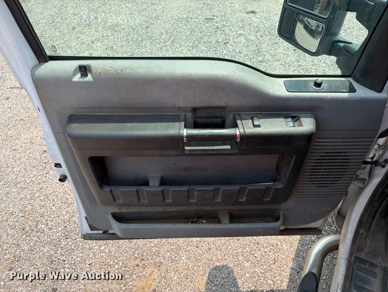 image for item EX4063 2015 Ford F250 Super Duty Ext. Cab utility bed pickup truck