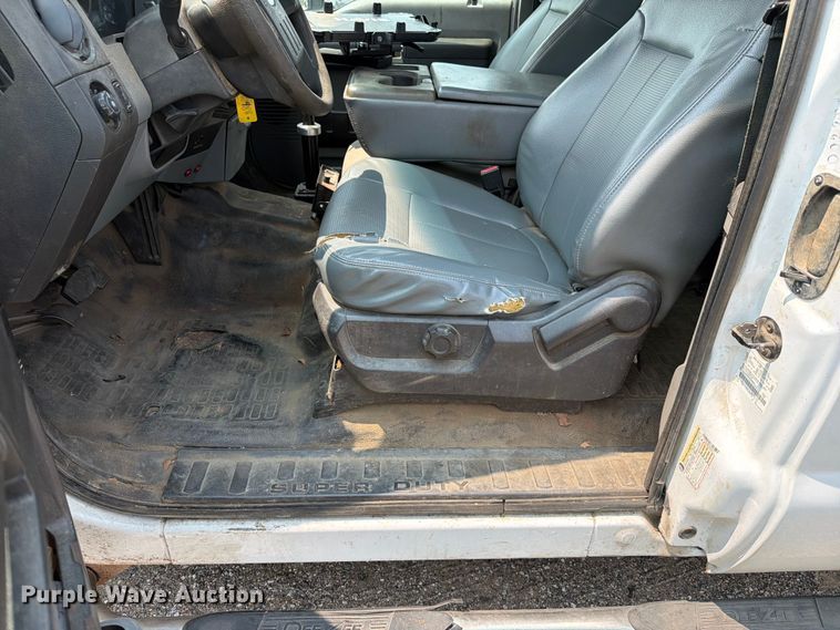 image for item EX4063 2015 Ford F250 Super Duty Ext. Cab utility bed pickup truck