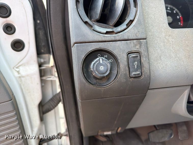 image for item EX4063 2015 Ford F250 Super Duty Ext. Cab utility bed pickup truck