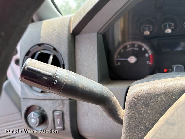 image for item EX4063 2015 Ford F250 Super Duty Ext. Cab utility bed pickup truck