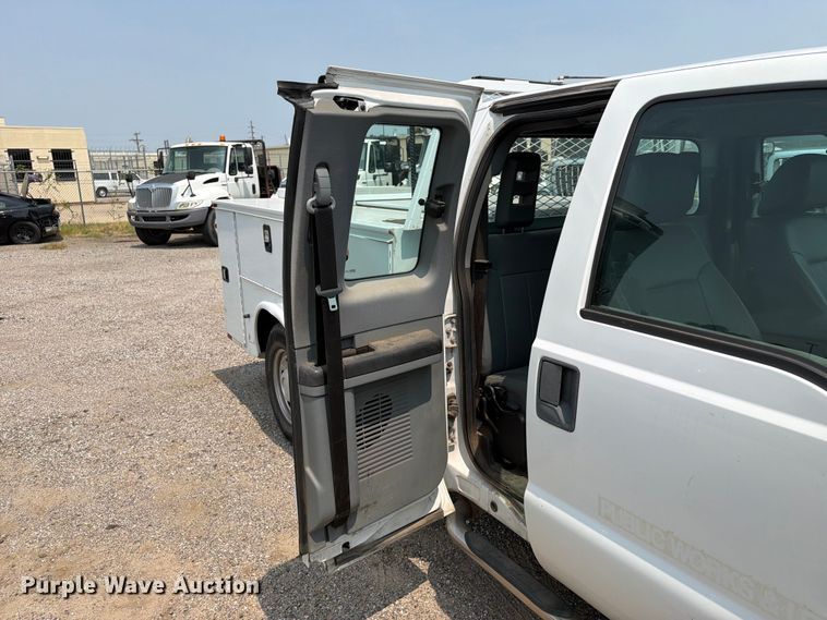 image for item EX4063 2015 Ford F250 Super Duty Ext. Cab utility bed pickup truck