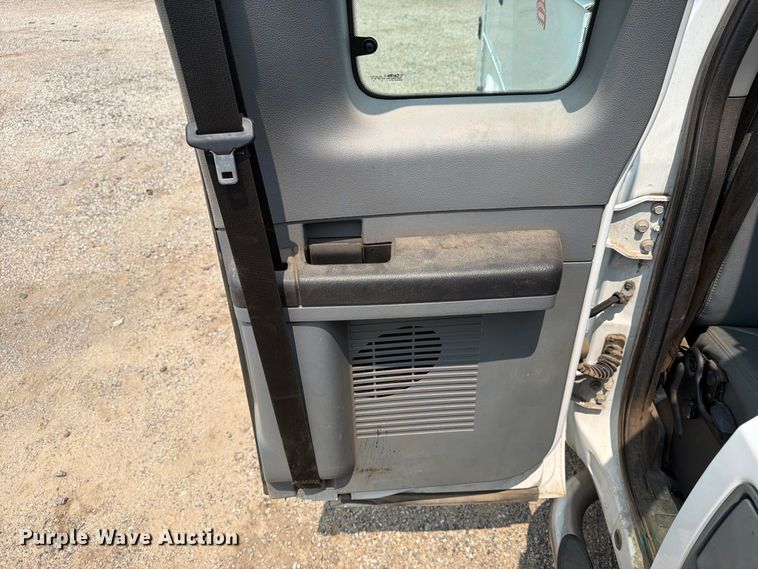 image for item EX4063 2015 Ford F250 Super Duty Ext. Cab utility bed pickup truck
