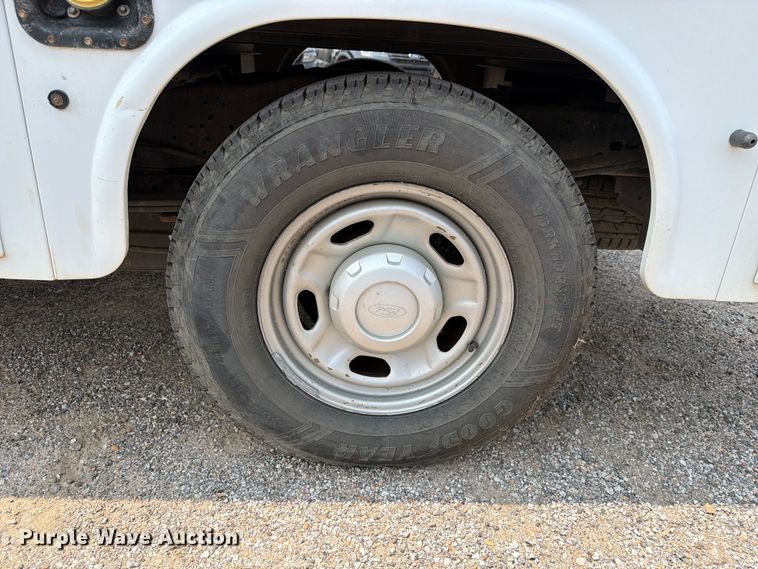 image for item EX4063 2015 Ford F250 Super Duty Ext. Cab utility bed pickup truck